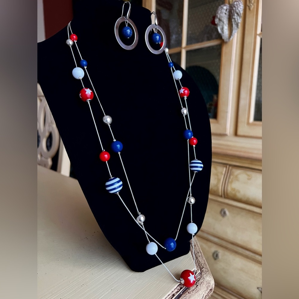 𝓟𝓪𝓽𝓻𝓲𝓸𝓽𝓲𝓬 Red White & Blue Stars & Stripes 𝓤𝓢𝓐 Necklace and Earrings - Picture 3 of 7